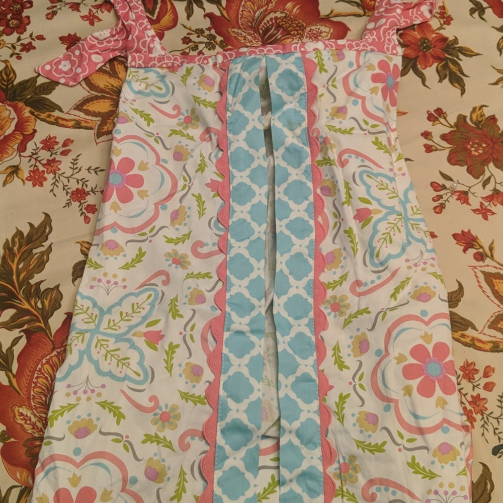 The peanutshell floral diaper stacker